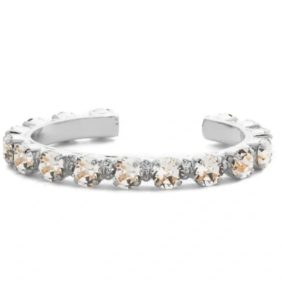 NWOT💎Women’s Riveting Romance Swarovski 16 Crystal Bangle Bracelet. - Picture 2 of 9